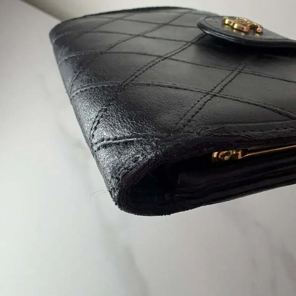 CHANEL vintage compact